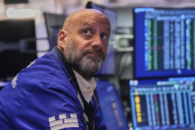 Big Tech lleva a Wall Street más alto a pesar de la incertidumbre sobre la guerra comercial
