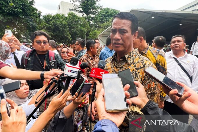 Minister readies 10 thousand soybean seeds to boost production