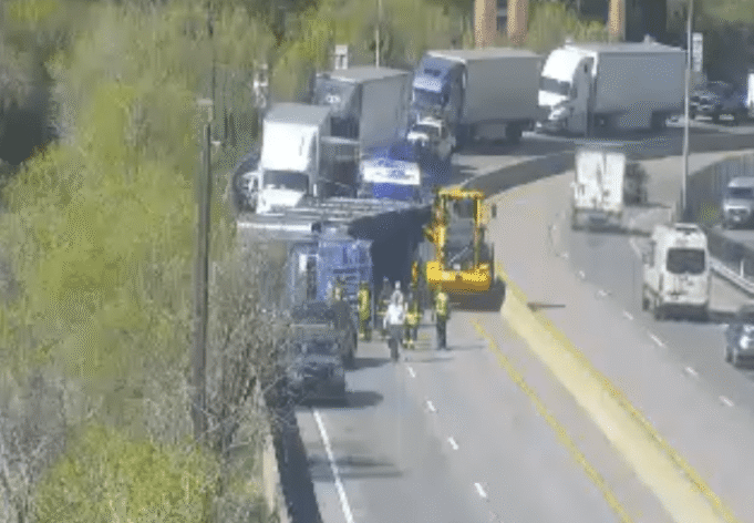 La I-70 en dirección este se vuelve a abrir cerca de Glenwood Springs después de un choque semitruck
