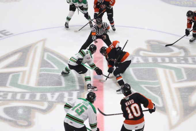 Raiders menggambar harimau di babak kedua playoff WHL

