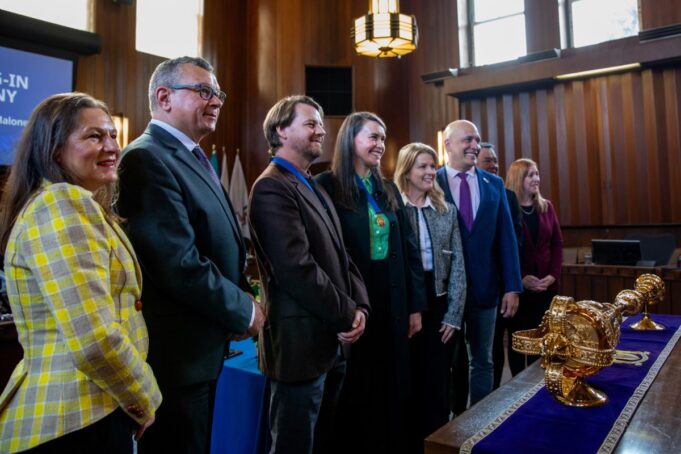 Sean Orr, Lucy Maloney bersumpah sebagai anggota dewan kota baru Vancouver
