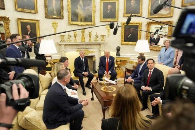 Carney dice que empujó contra Trump en privado en la noción de '51º estado'
