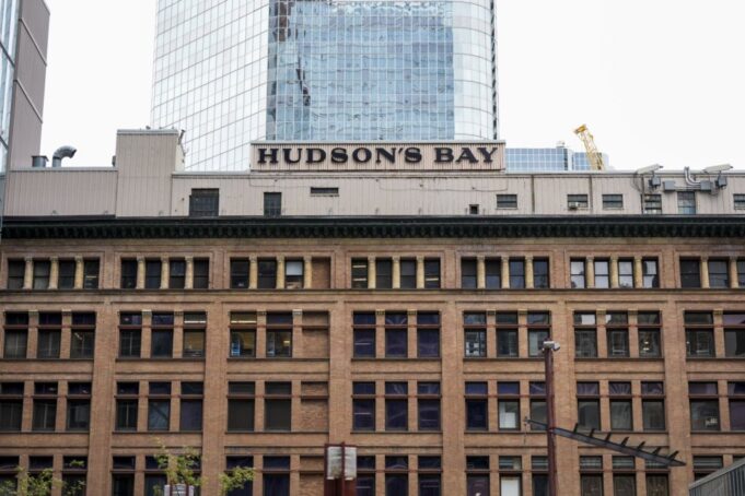 Como plazos cerca de Hudson's Bay y sus arrendamientos, hay destellos de esperanza
