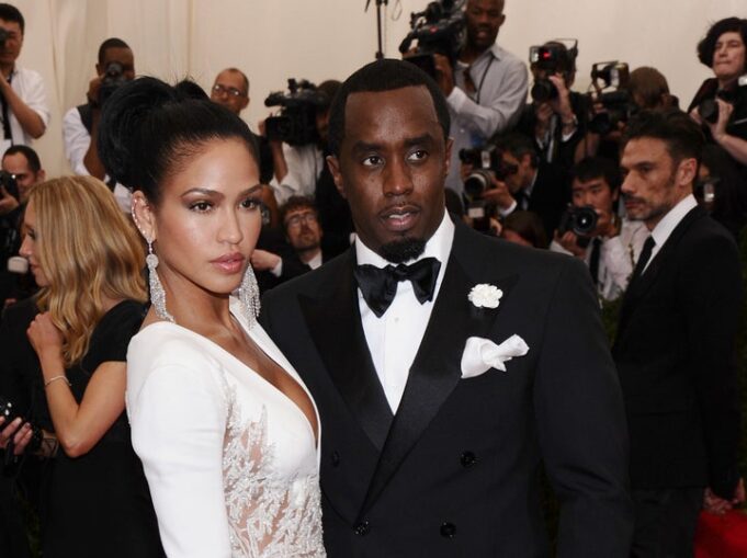 Cassie Ventura y Sean "Diddy" Los peines aparecen en la Gala de Beneficios del Instituto de Costones del Museo Metropolitano de Arte en Nueva York el 4 de mayo de 2015.